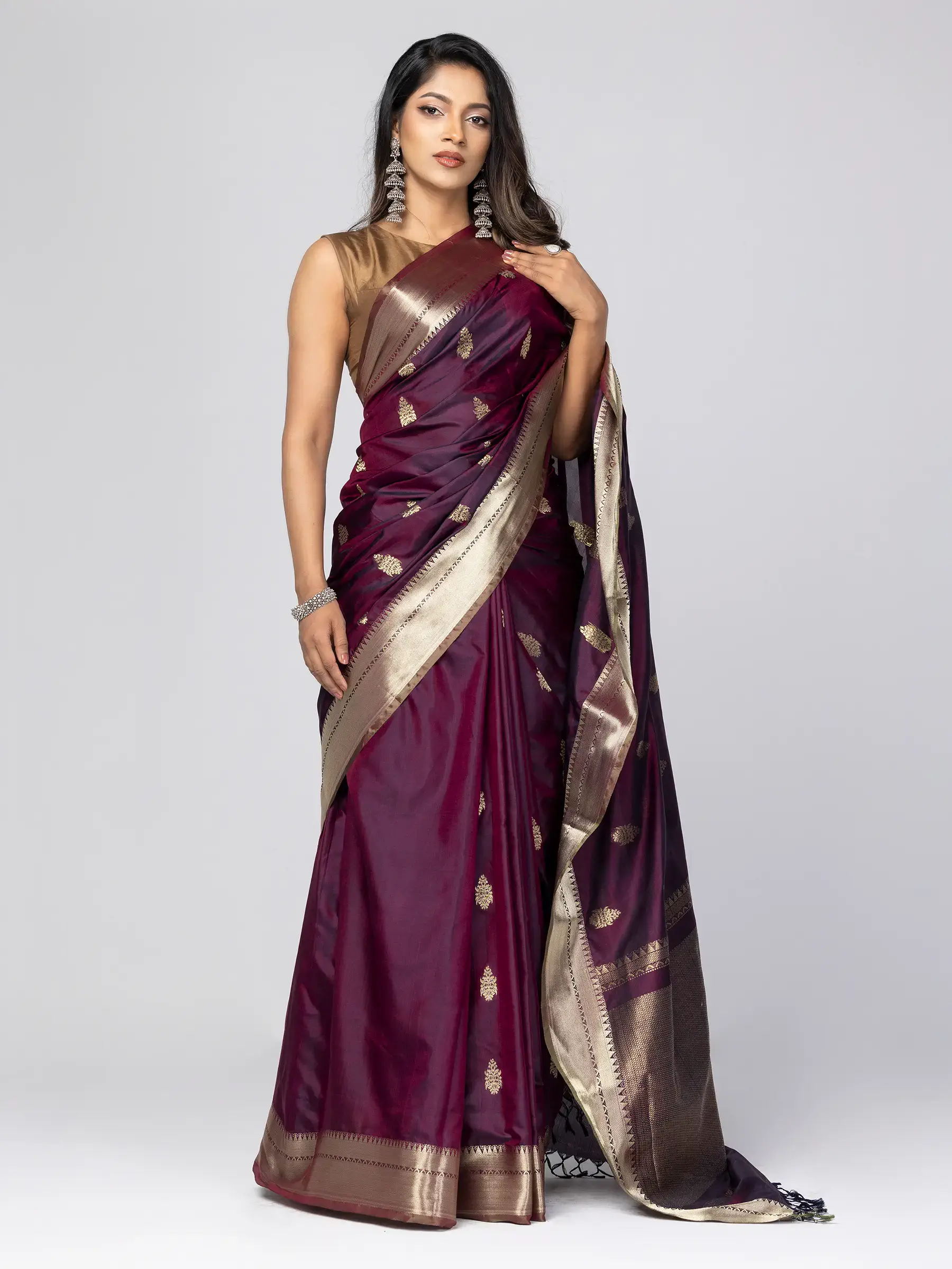 Eggplant/Black Dual Tone Tangail Soft Silk Baluchari Saree